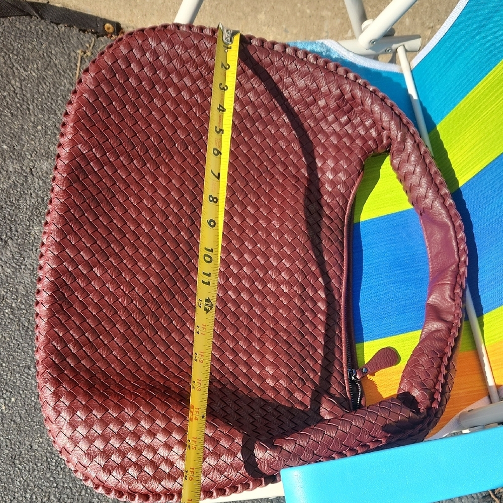 ✨️Source Unknown Woven Shoulder Bag in Burgundy - Picture 9 of 16